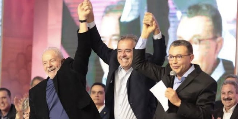 Coluna da quarta | PT e PSB sacramentam unidade com posse dos secretários e indicação de Teresa Leitão no Senado