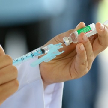 Recife tem 82% da população com esquema vacinal completo