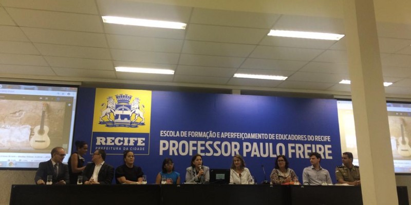 O evento reúne grupos de estudo das universidades Federal e Federal Rural de Pernambuco e diversos públicos