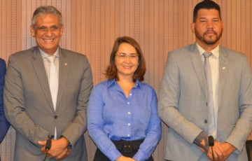 Deputado Abimael Santos convida a governadora Raquel Lyra para participar da audiência pública do polo das confecções