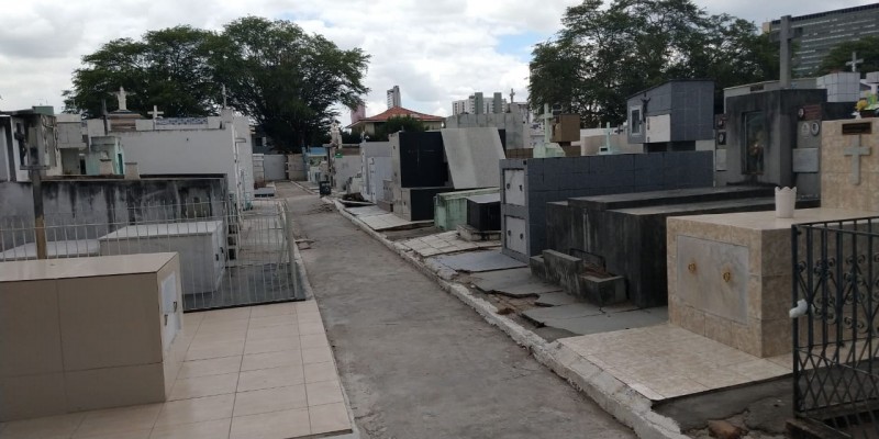 Equipes de fiscalização da Gerência de Necrópole estarão de plantão nos cemitérios da cidade para prestar informações aos visitantes.
