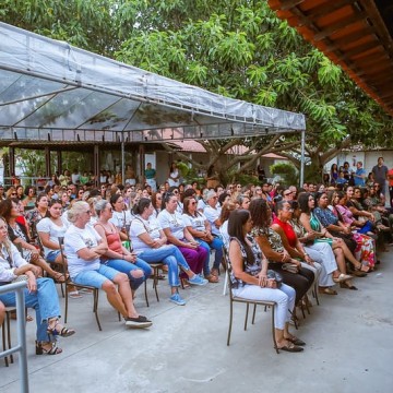 Rodrigo Pinheiro se reúne com cerca de 250 lideranças femininas em Caruaru