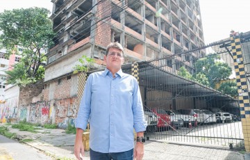 Vereador Alcides Cardoso comemora decisão do TCE que determina demolição do Edifício 13 de maio