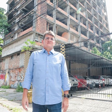 Vereador Alcides Cardoso comemora decisão do TCE que determina demolição do Edifício 13 de maio