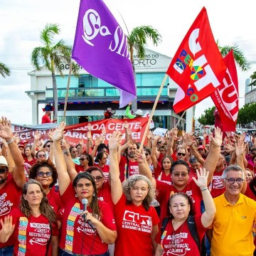 Professores do Recife podem aprovar estado de greve nesta sexta-feira (22)