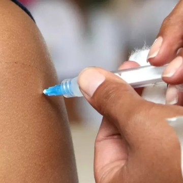 Mais de 21 milhões de doses de vacina contra Covid-19 foram aplicadas em Pernambuco