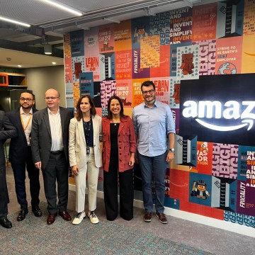 Na sede da Amazon Web Services do Brasil, governadora Raquel Lyra debate soluções de transformação digital para o Estado de Pernambuco