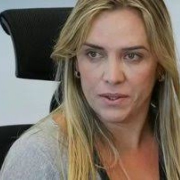Governadora interina do Distrito Federal articula abrir processo de impeachment contra Ibaneis Rocha