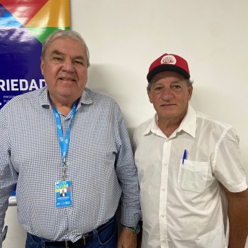 Presidente do MST em Pernambuco visita a sede do Iterpe no Recife