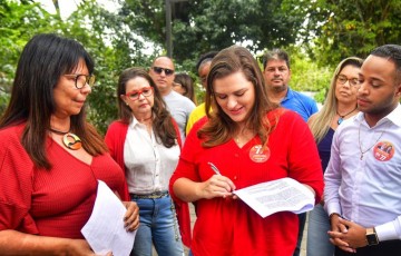 Marília se compromete com construção de quatro delegacias de combate a violência contra animais em Pernambuco