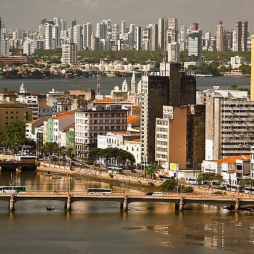 Recife é a capital nordestina que mais cobra impostos por habitante, aponta o Anuário Multicidades