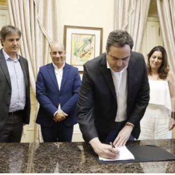 Assinado contrato de concessão do Centro de Convenções de Pernambuco