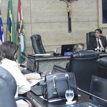 Vereadores Caruaruenses debatem políticas afirmativas, saúde e segurança 