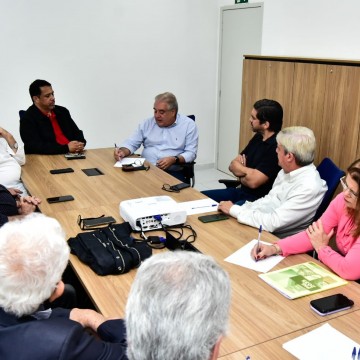 Augusto Coutinho se reúne com com o setor produtivo para conclusão da Transnordestina 