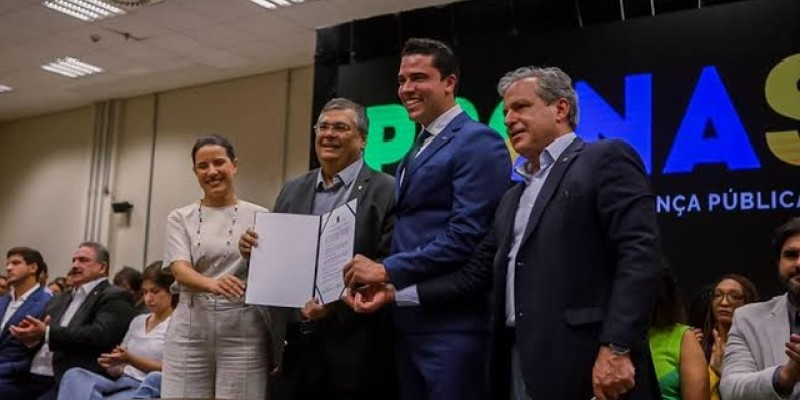 Coluna da sexta | Rodrigo Pinheiro se movimenta para neutralizar a esquerda em Caruaru