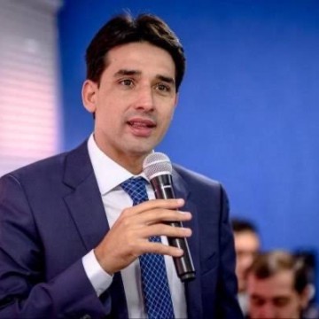 Coluna da segunda | Silvio Costa Filho dá novo ritmo ao Ministério de Portos e Aeroportos 