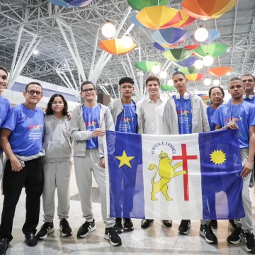  Estudantes premiados na Olimpíada de Matemática do Recife embarcam para os EUA