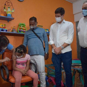 Vacinação infantil contra a covid-19 tem início neste sábado (15), no Recife