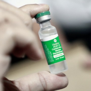 Caruaru recebe 3,2 mil novas doses e amplia vacinação contra a Covid-19 para idosos com mais de 77 anos