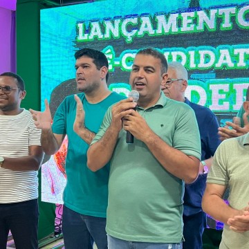 Em Vicência, prefeito Guiga lança seu vice como pré-candidato a prefeito 