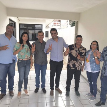Em Capoeiras, Oposição declara apoio à reeleição de Fernando Rodolfo