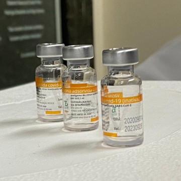 PE recebe mais doses da Coronavac para vacinação em crianças