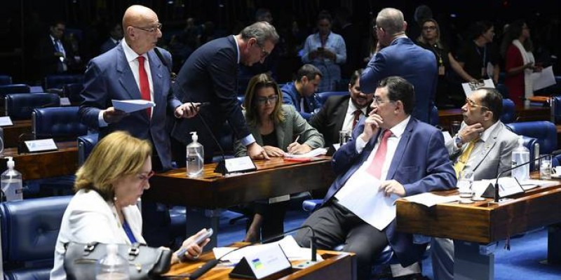 A proposta, de autoria do senador Eduardo Braga (MDB-AM) recebeu 66 votos favoráveis e nenhum contrário