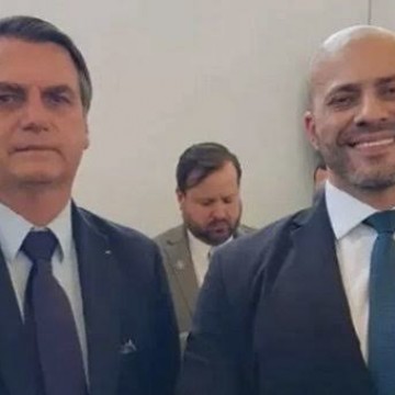 Bolsonaro decreta perdão da pena a Daniel Silveira