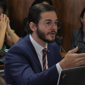 Túlio Gadêlha organiza audiência pública sobre desafios do polo gesseiro no estado