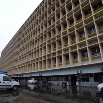 Menina que caiu do 7º andar de edifício em Jaboatão tem alta da UTI