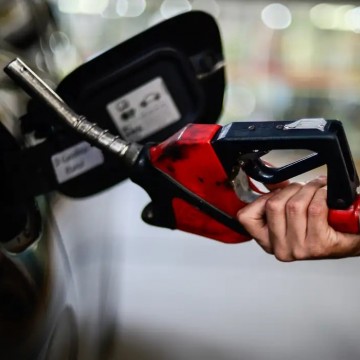 Petrobras reduz preço do diesel às distribuidoras