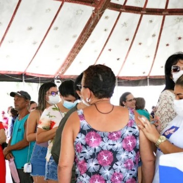Recife tem mutirão de vacinação itinerante em 12 localidades neste fim de semana