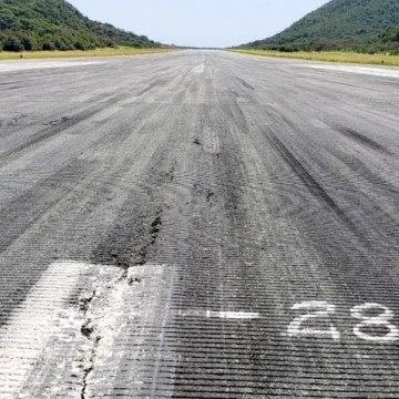 Mesmo após obra emergencial de recuperação, pista do Aeroporto de Noronha está em “situação igual ou abaixo de ruim”, segundo relatório