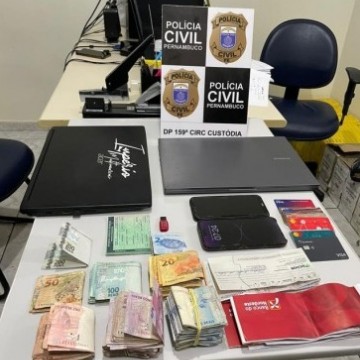Polícia investiga organização criminosa responsável por aplicar golpe milionário em lojas de departamento; seis pessoas foram presas