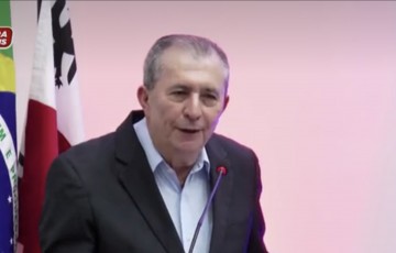 Vicente Jorge recebe título de cidadão de Garanhuns 
