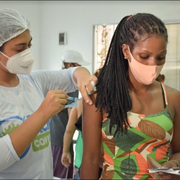 Saiba como funcionará a vacinação itinerante do Recife nesta semana