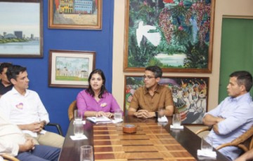 Jarbas Filho e Priscila Krause reúnem prefeitos do Agreste e Sertão para apoio à Raquel 