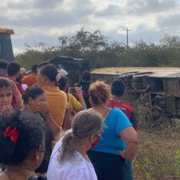 Sinistro de trânsito com romeiros foi causado por falha mecânica, segundo empresa de ônibus; Polícia investiga caso