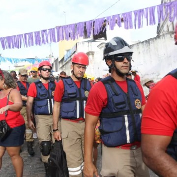  No combate às enchentes, Paulo Câmara antecipa nomeação de 92 novos soldados do Corpo de Bombeiros