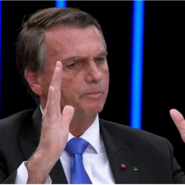 Bolsonaro cita deputado pernambucano durante debate; saiba quem foi