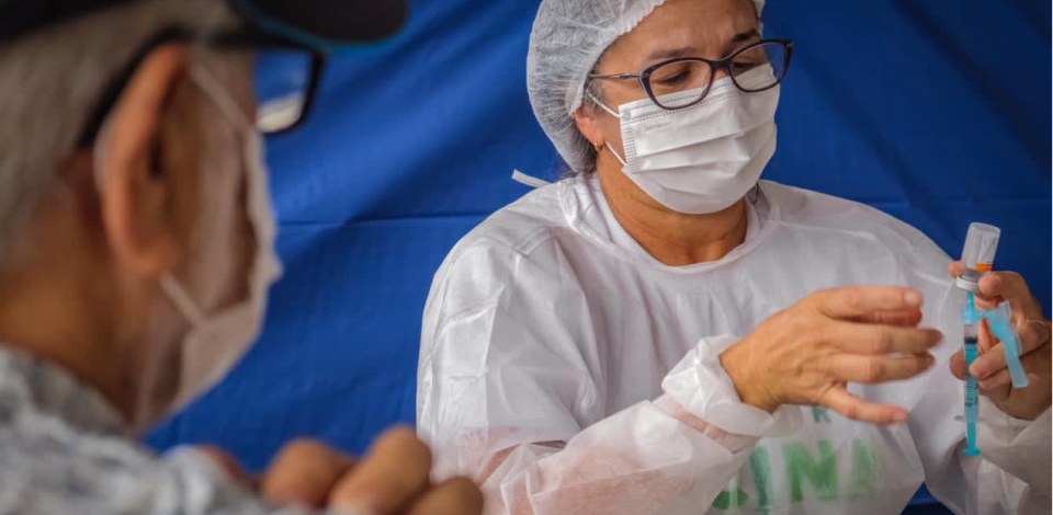 Mutirão da Saúde faz busca ativa por idosos que não tomaram a 2ª dose da vacina contra a Covid-19 em Caruaru