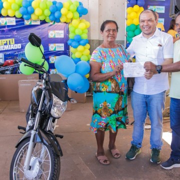 Prefeitura de Araripina realiza sorteio de televisões, geladeiras e moto na campanha do IPTU Premiado 2023