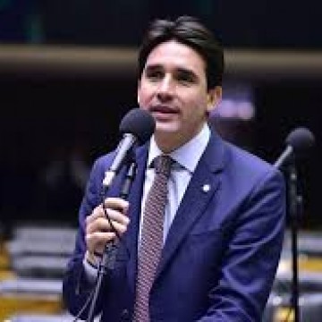 Ministro Silvio Costa Filho nega federação entre Republicanos, PP e Brasil 