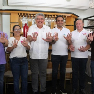 Guilherme Coelho se reúne  com prefeitos do Araripe para debater ações para campanha de Raquel na região