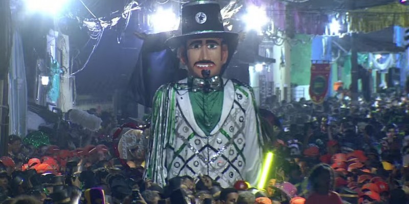 Roupa que homenageia os povos originários será usada pelo Homem da Meia-Noite no desfile tradicionalmente realizado no sábado de Zé Pereira.