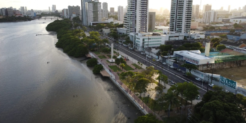 A Prefeitura do Recife inaugurou mais uma etapa das obras do Cais da Aurora