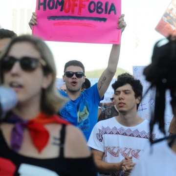 Registros de racismo e homofobia disparam no país em 2022
