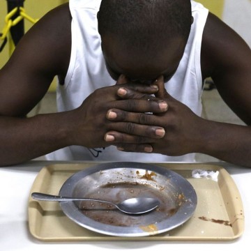 Com aumento da fome, sociedade se mobiliza para atender vulneráveis