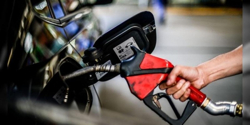 Gasolina chega a R$ 5,77 e etanol R$ 4,39
