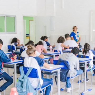 Araripina: Secretaria de Educação investe R$ 6 milhões em mobiliários novos para escolas